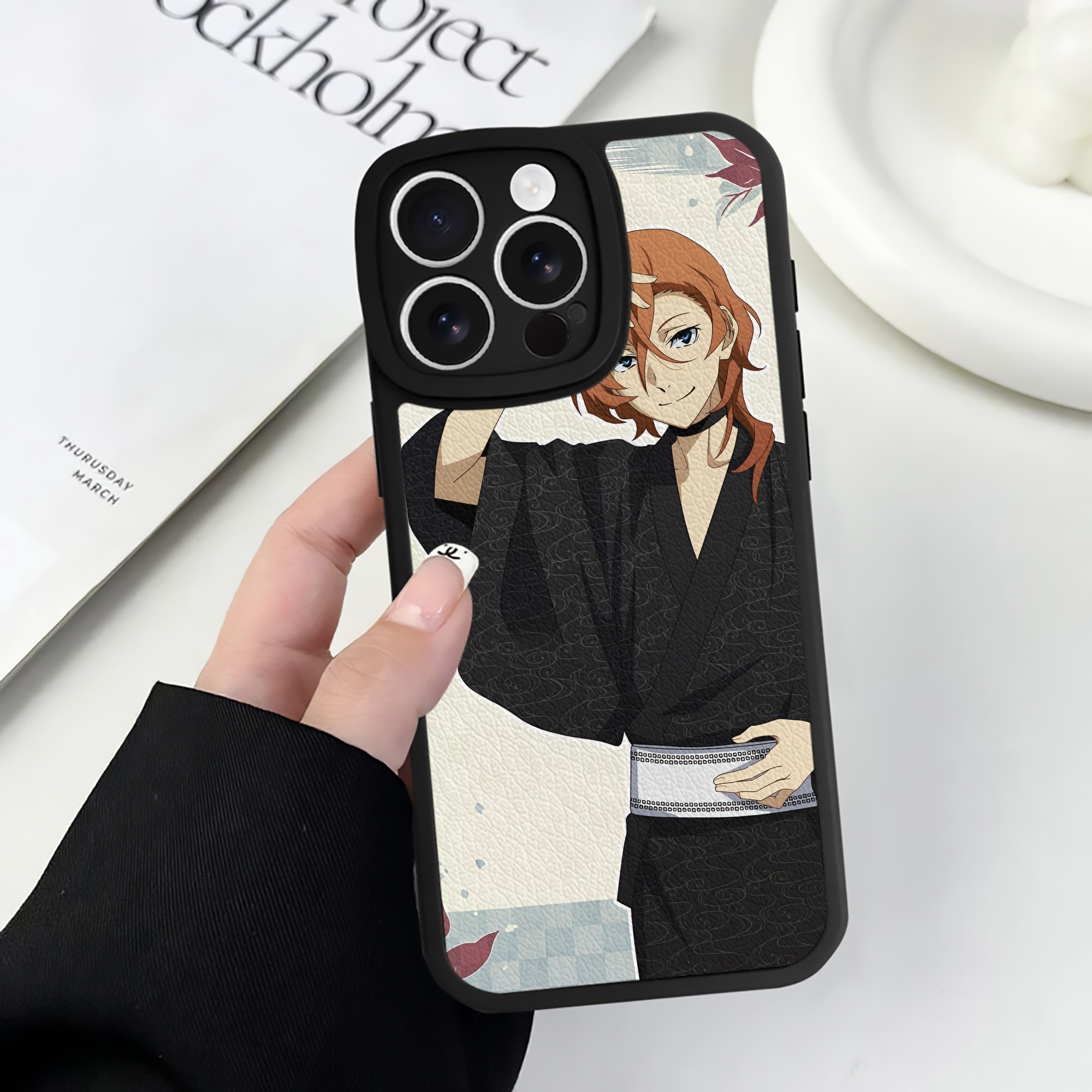 （画像用） 文豪ストレイドッグス Bungo Stray Dogs 【iPhone 16シリーズ対応】シリコンスマホケース（レザー調） 材質：シリコン